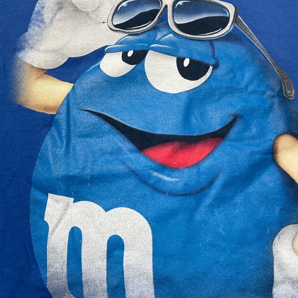 Vintage M&M Blue Character Sunglasses Tee Shirt - Picture 4 of 6